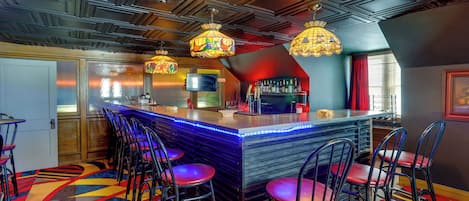 Bar (in der Unterkunft)