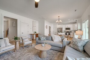 TV, table football - 4 Mi to Surf City Beaches! Family Coastal Retreat (Hampstead)