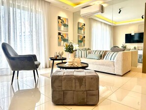 Living area - Panoramic Suite (Santiago de los Caballeros)