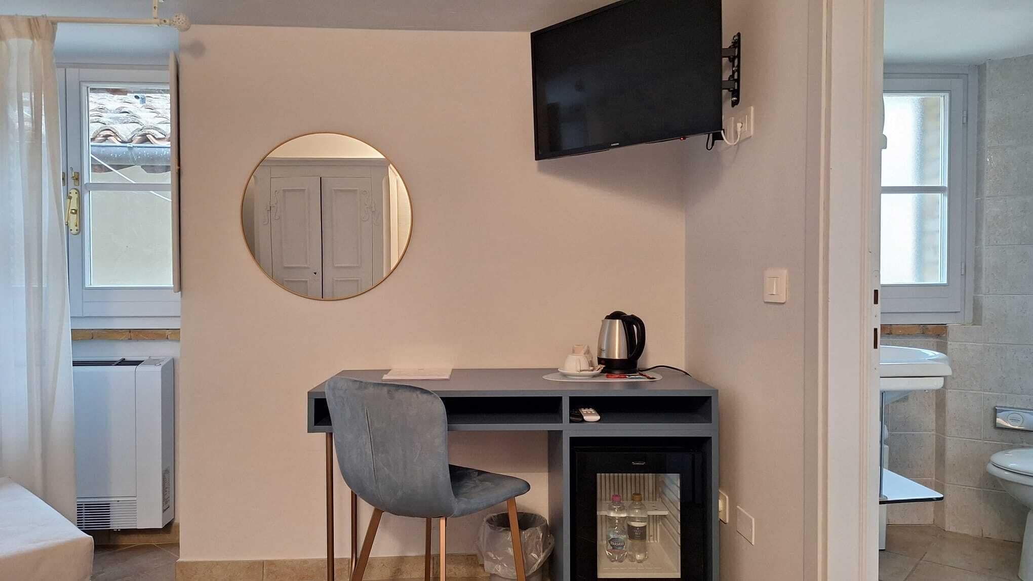 Chambre Double Standard (1 Single bed and 1 Sofa bed)