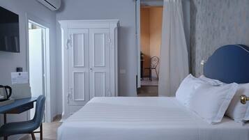 Double Room, Terrace, Courtyard View | In-room safe, desk, free WiFi, bed sheets
