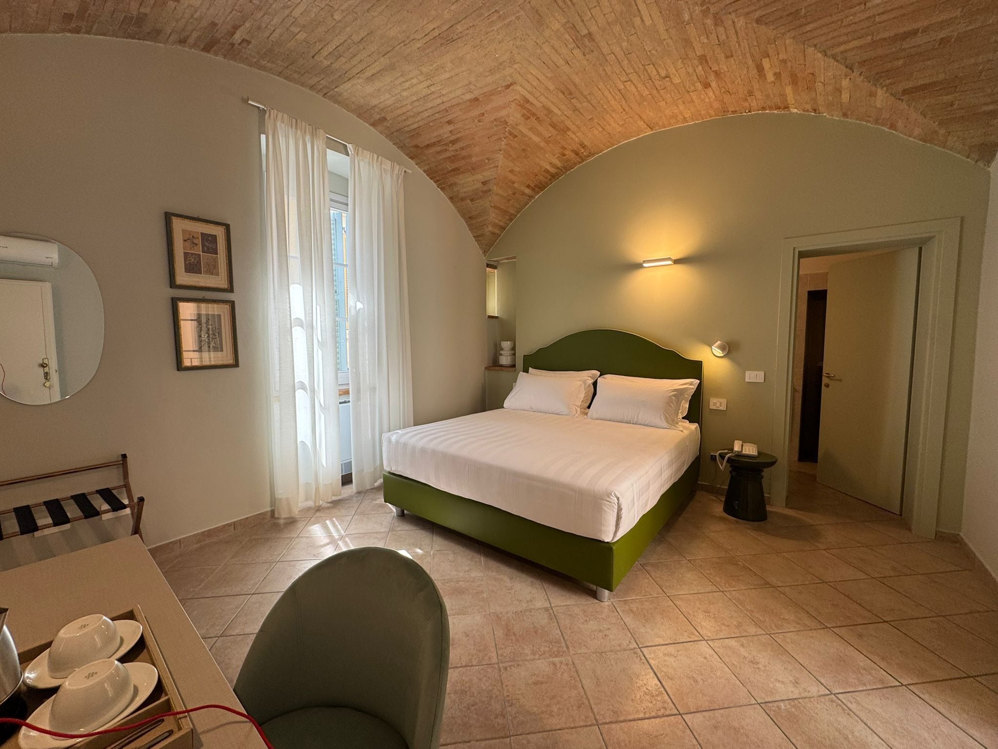 Classic Double Room | In-room safe, desk, free WiFi