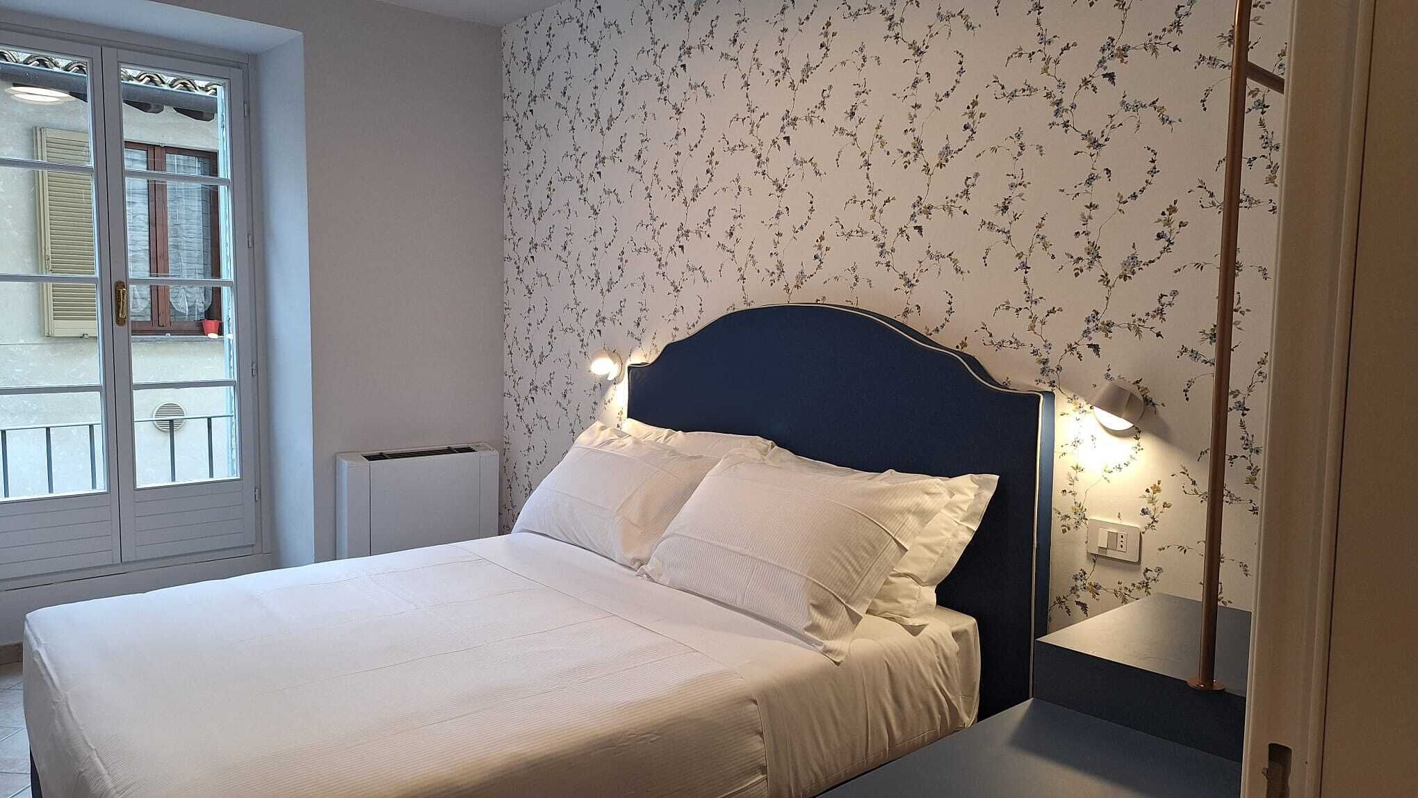 Double Room, 1 Queen Bed