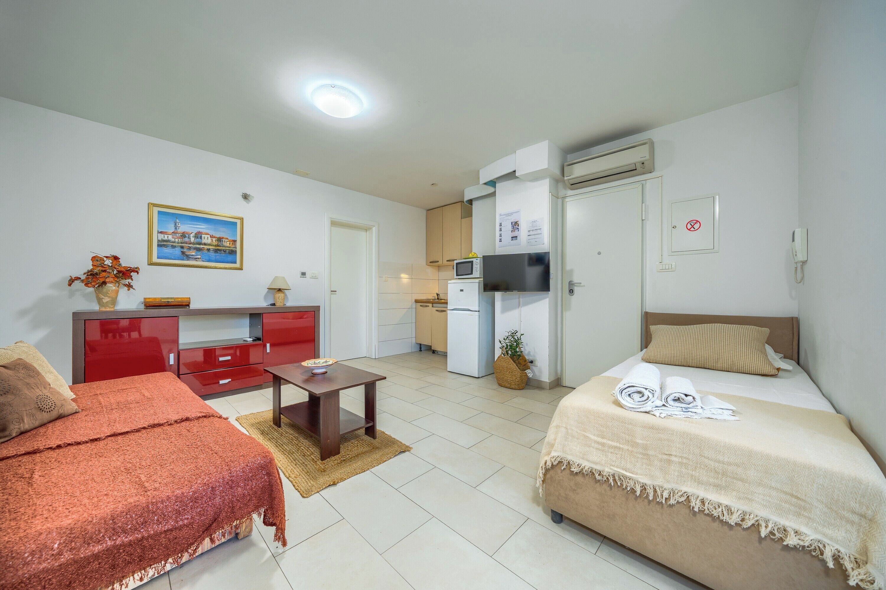 1 bedroom, iron/ironing board, travel crib, free WiFi