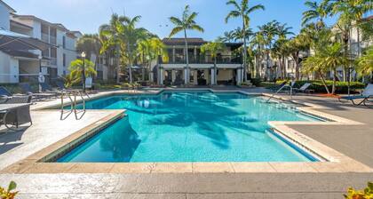 Bright 2BR FLL Gem With Balcony + Free Parking