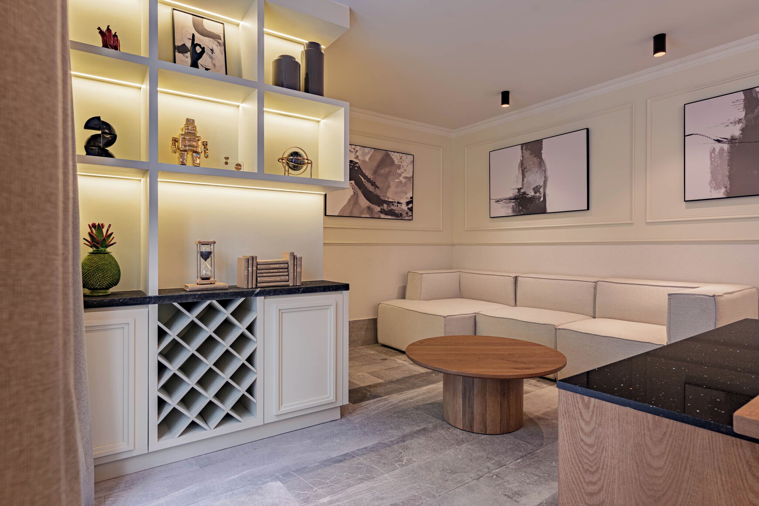 Deluxe House, 6 Bedrooms, City View | Interior
