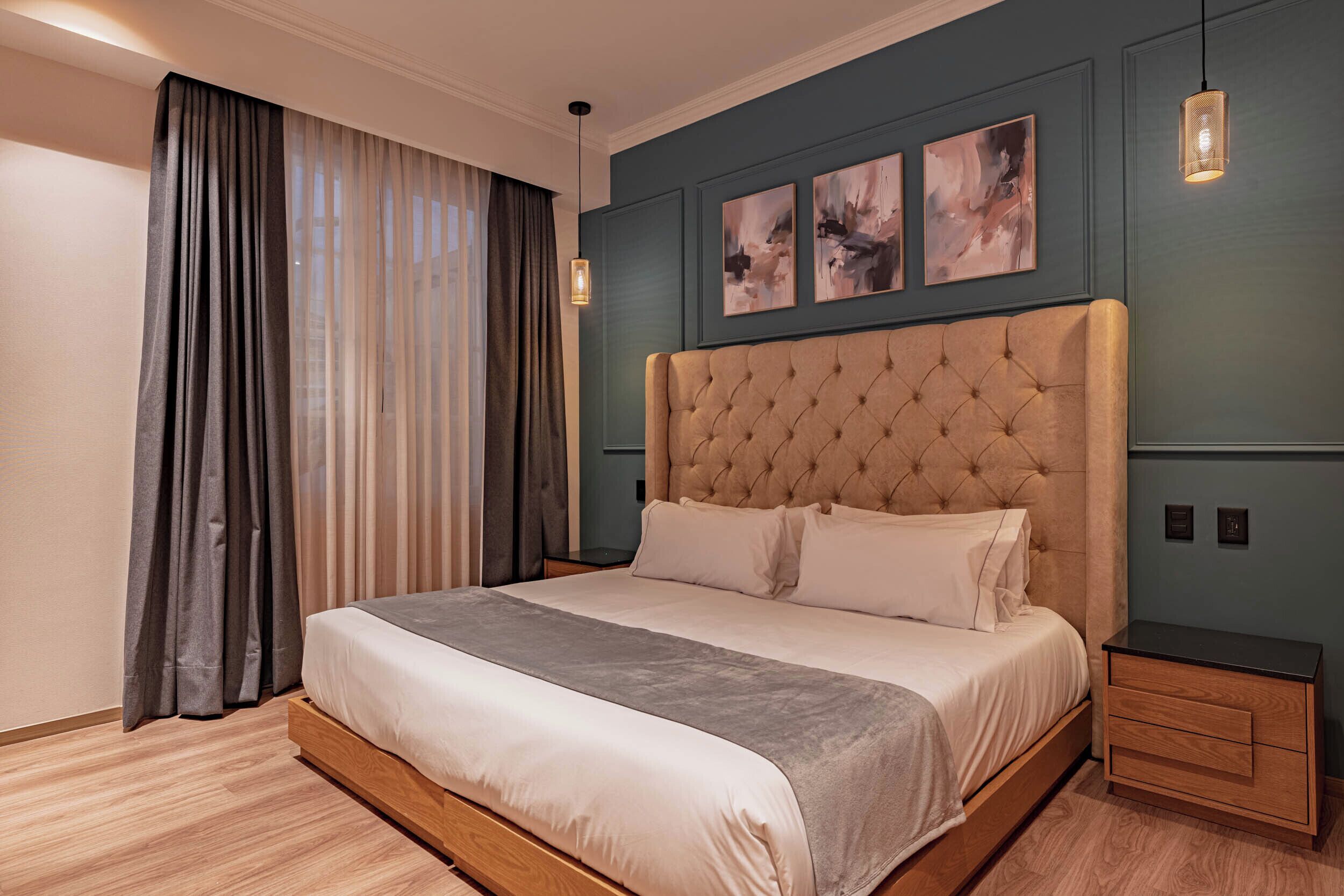 Deluxe House, 6 Bedrooms, City View | Iron/ironing board, free WiFi