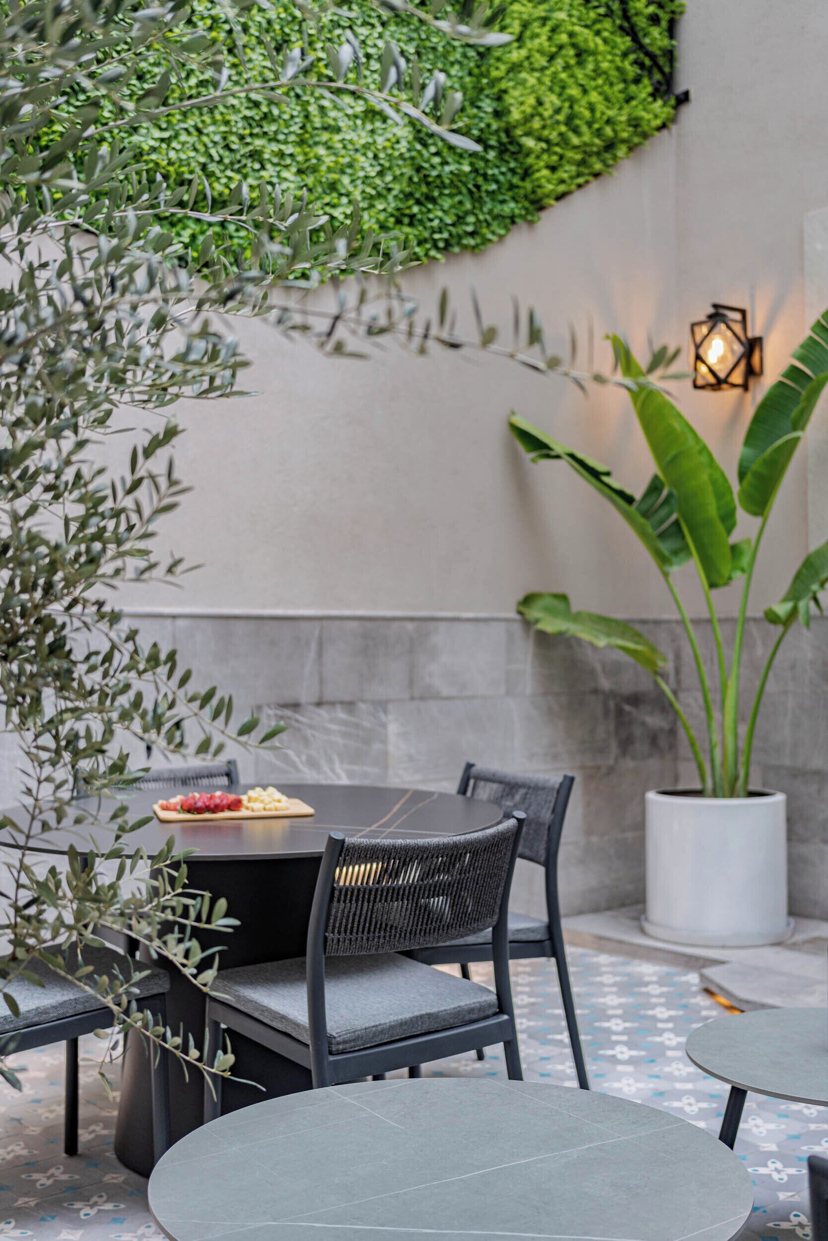 Outdoor dining