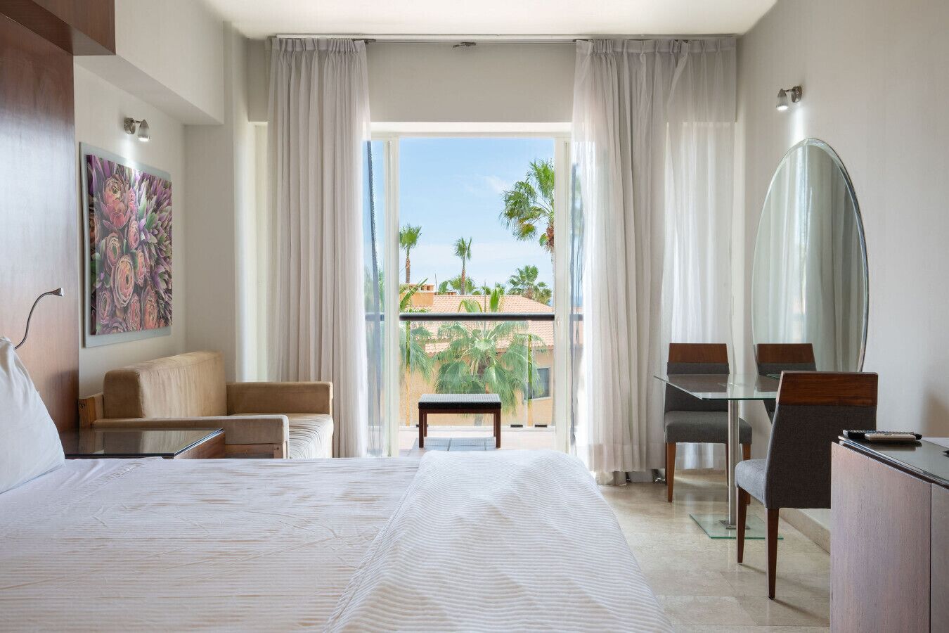 Bureau, fer et planche à repasser, Wi-Fi, draps fournis