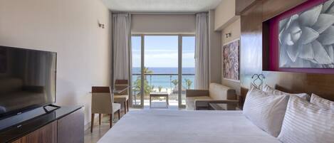 Escrivaninha, ferros/tábuas de passar roupa, Wi-Fi, roupa de cama