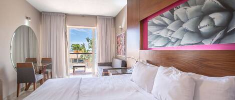 Bureau, fer et planche à repasser, Wi-Fi, draps fournis