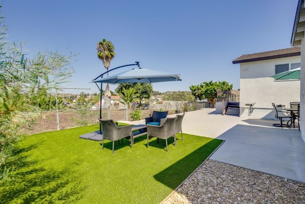 Terrace/patio - Spacious 6-bedroom house in beautiful San Diego with AC (San Diego)