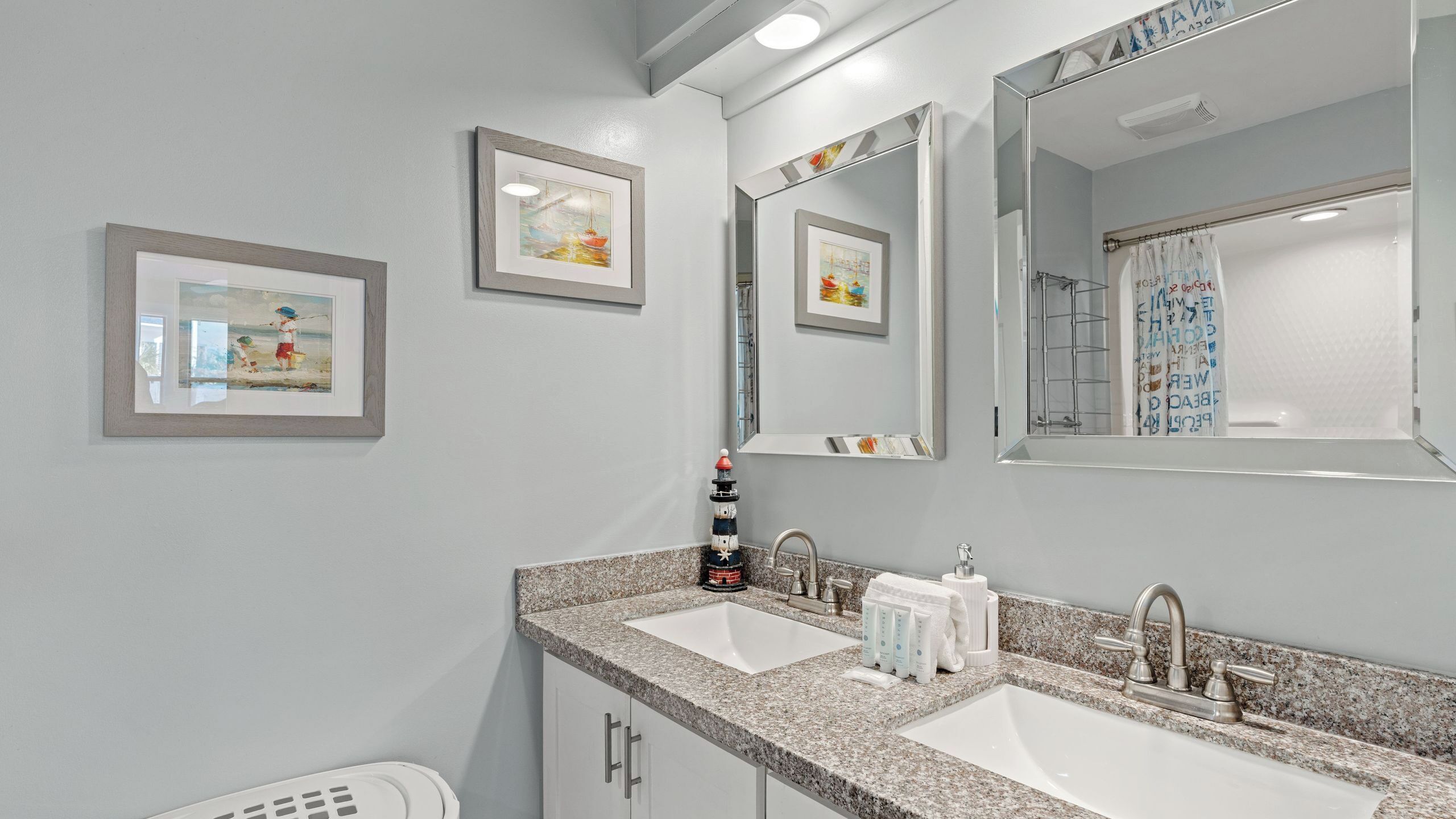 Apartment (1 Bedroom) | Bathroom | Shower