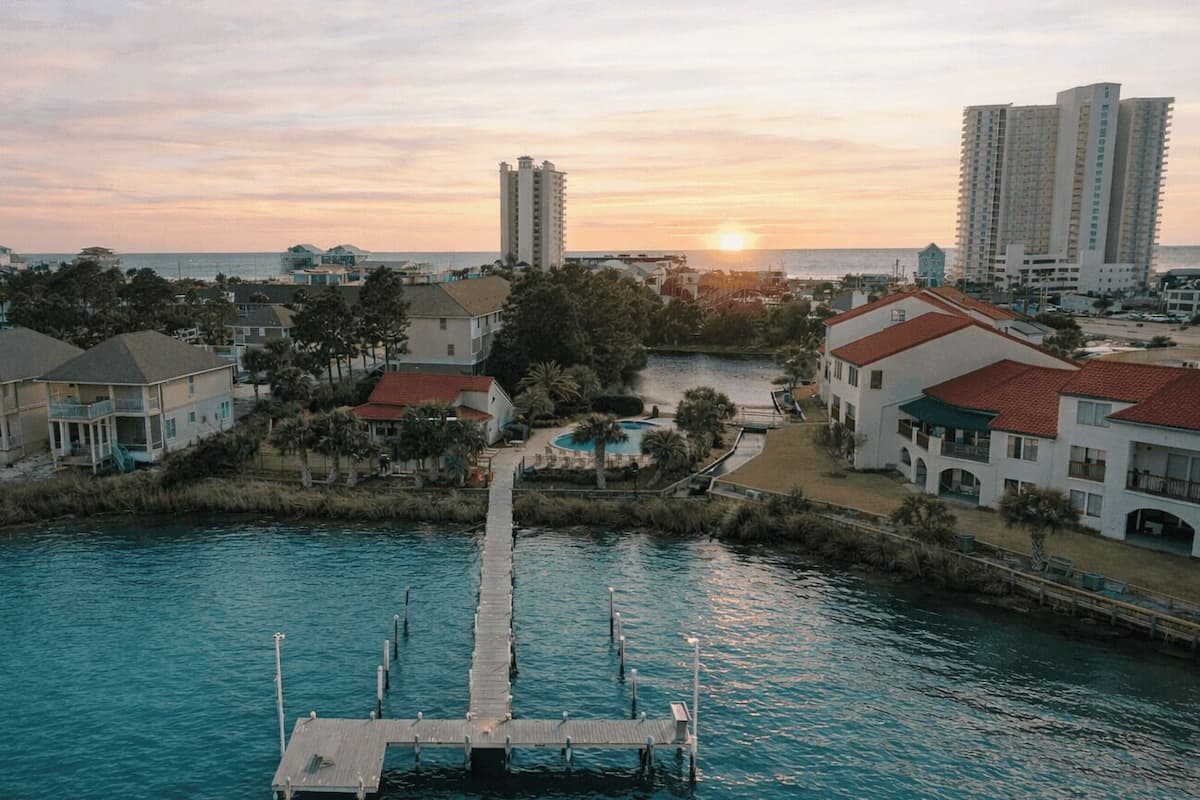 อพาร์ทเมนท์ (1 Bedroom) | ด้านหน้าที่พัก