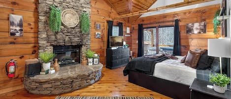 Tabla de planchar con plancha, cuna de viaje, wifi y ropa de cama