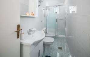 Shower - Amazing apartment in Zambratija with WiFi (Zambratija)