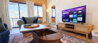 Large Groups - In Town - Walk to Slopes, Shops, and Restaurants