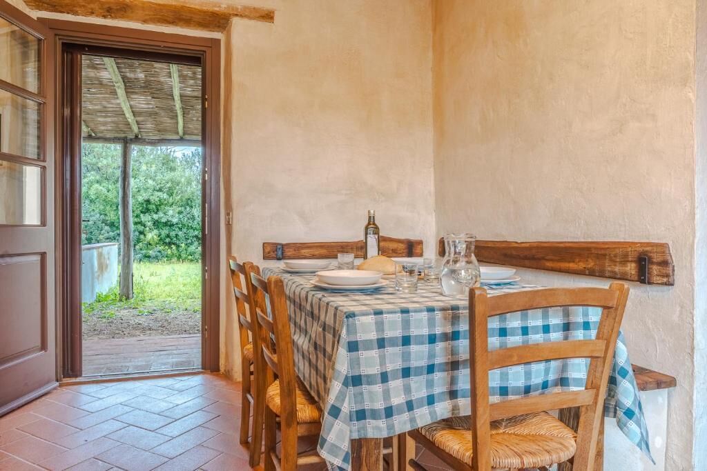 스탠다드 아파트, 파티오, 정원 전망 | 다이닝