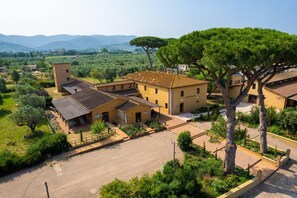 Mặt tiền nơi lưu trú