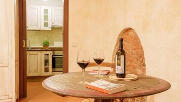 Standard-Apartment, Terrasse | Speisen