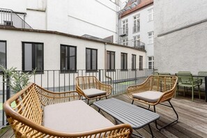 Deluxe-Apartment, Küche | Speisen im Freien