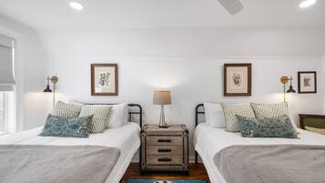 4 bedrooms, desk, iron/ironing board, travel crib