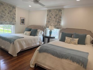 4 chambres, fer et planche à repasser, Wi-Fi, draps fournis