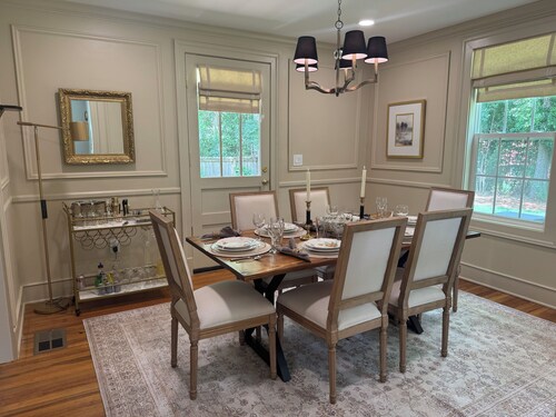 Spacious 4-bedroom 2 bath house in Starkville close to campus. EV charger