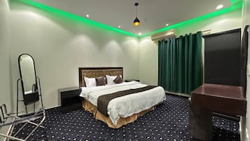 مكتب ومساحة عمل للكمبيوتر المحمول وواي فاي مجانًا