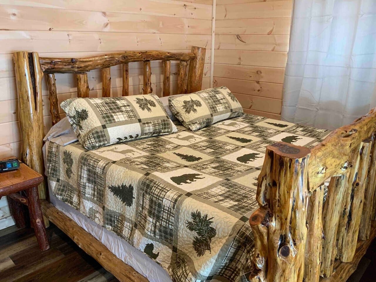 Ferros/tábuas de passar roupa, Wi-Fi, roupa de cama