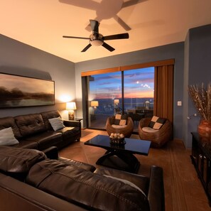 Smart TV, stereo, computer monitors - Beachfront Bliss: Ocean View 3BR at Las Palomas with Pool, Beach Access, & Golf (Puerto Peñasco)
