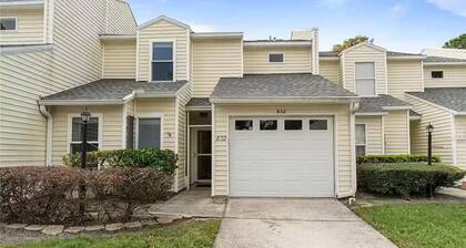 Lakefront Villa in Casselberry