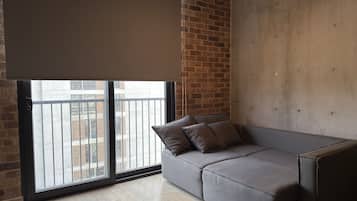 Fernseher, Kamin, Arbeitsbereiche