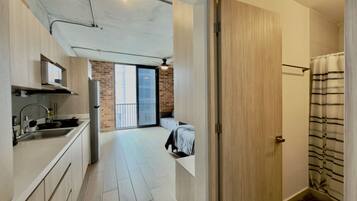 1 bedroom, desk, iron/ironing board, WiFi