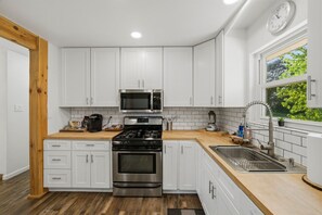 Private kitchen - Stylish Knoxville Retreat w/ Media Room & Patio (Knoxville)