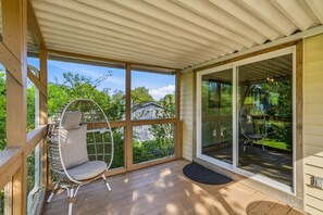 Terrace/patio - Stylish Knoxville Retreat w/ Media Room & Patio (Knoxville)