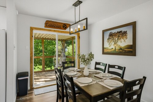 Stylish Knoxville Retreat w/ Media Room & Patio