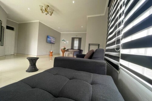 Private room in home in Lilongwe, Malawi,Sigma Court Apartment 9