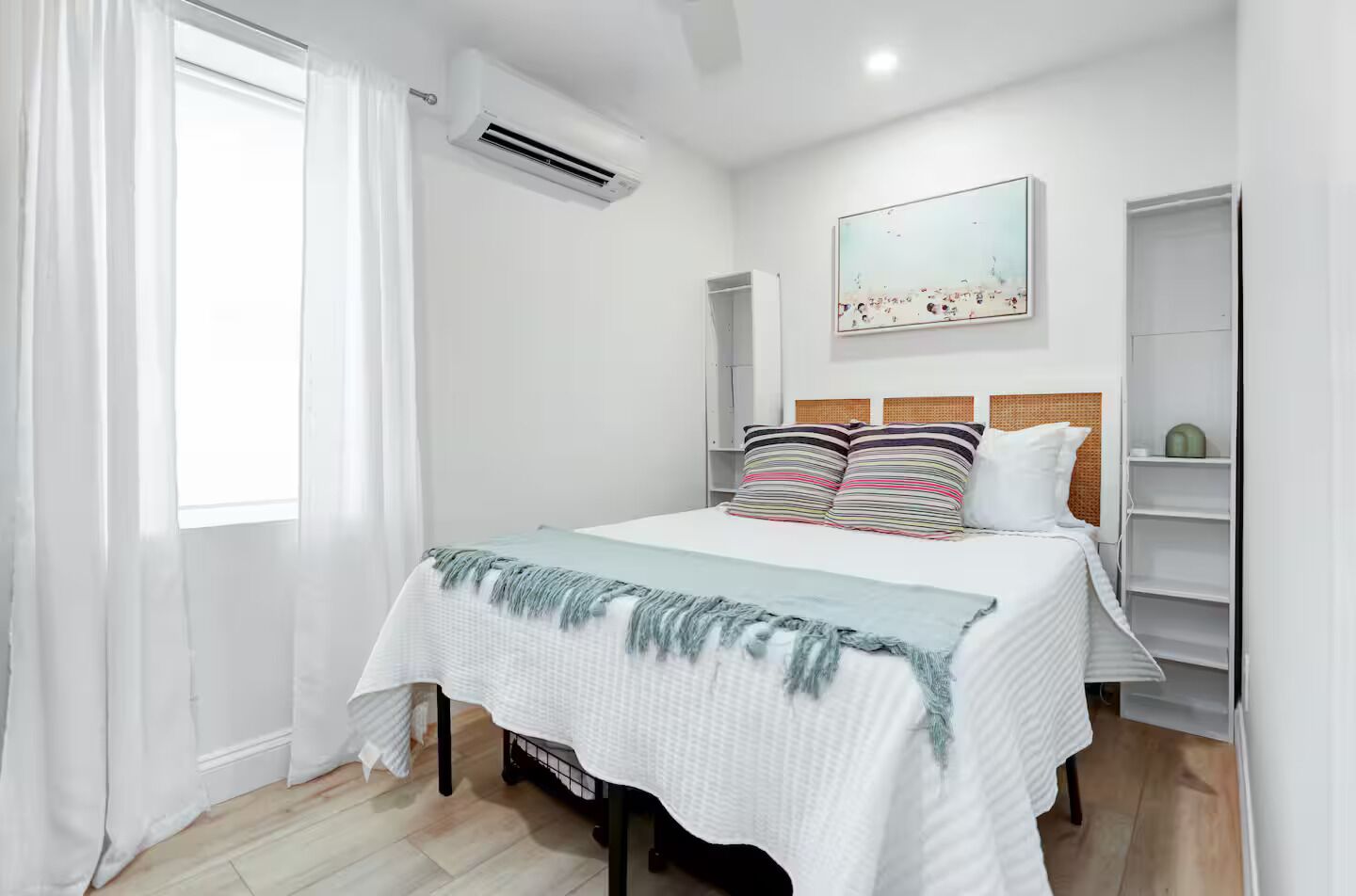 1 slaapkamer, een strijkplank/strijkijzer, reisbedje, gratis wifi