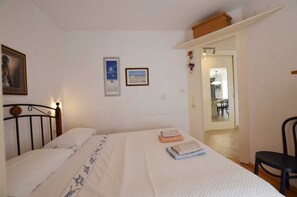 Iron/ironing board, free WiFi, bed sheets - Bea & Leo Apartment downtown (Rovinj)