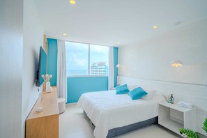 2 bedrooms, iron/ironing board, WiFi, bed sheets - Modern new Apt 
ocean view, with pool, gym, bbq area. (Cartagena)