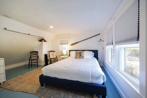 2 Schlafzimmer, Schreibtisch, Bügeleisen/Bügelbrett, Reisekinderbett