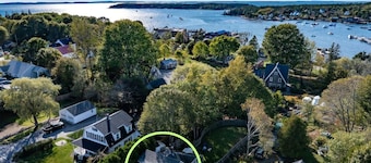 Quaint Cottage in Bass Harbor! [Fiona`s Cottage]
