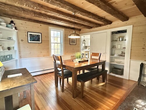 3BR Cottage in Center of Acadia! [Country Cottage]