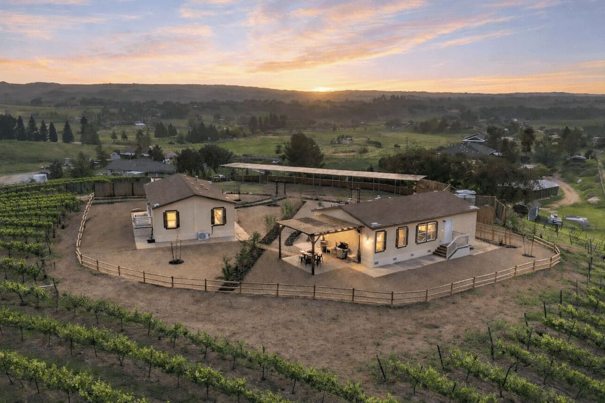 House (3 Bedrooms) | Front of property