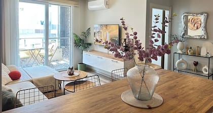 A pleasant and comfortable 2-bedroom apartment near Mersin Marina.