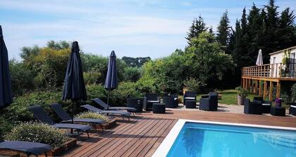 Large, friendly and bright villa with pool