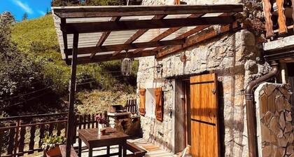 Grange pour 6 personnes avec studio indépendant