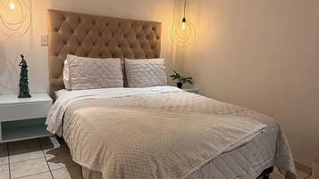 Bureau, espace de travail pour ordinateur portable