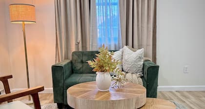 Marvelous 2-bedroom apartment with Fast WiFI in charming Utica